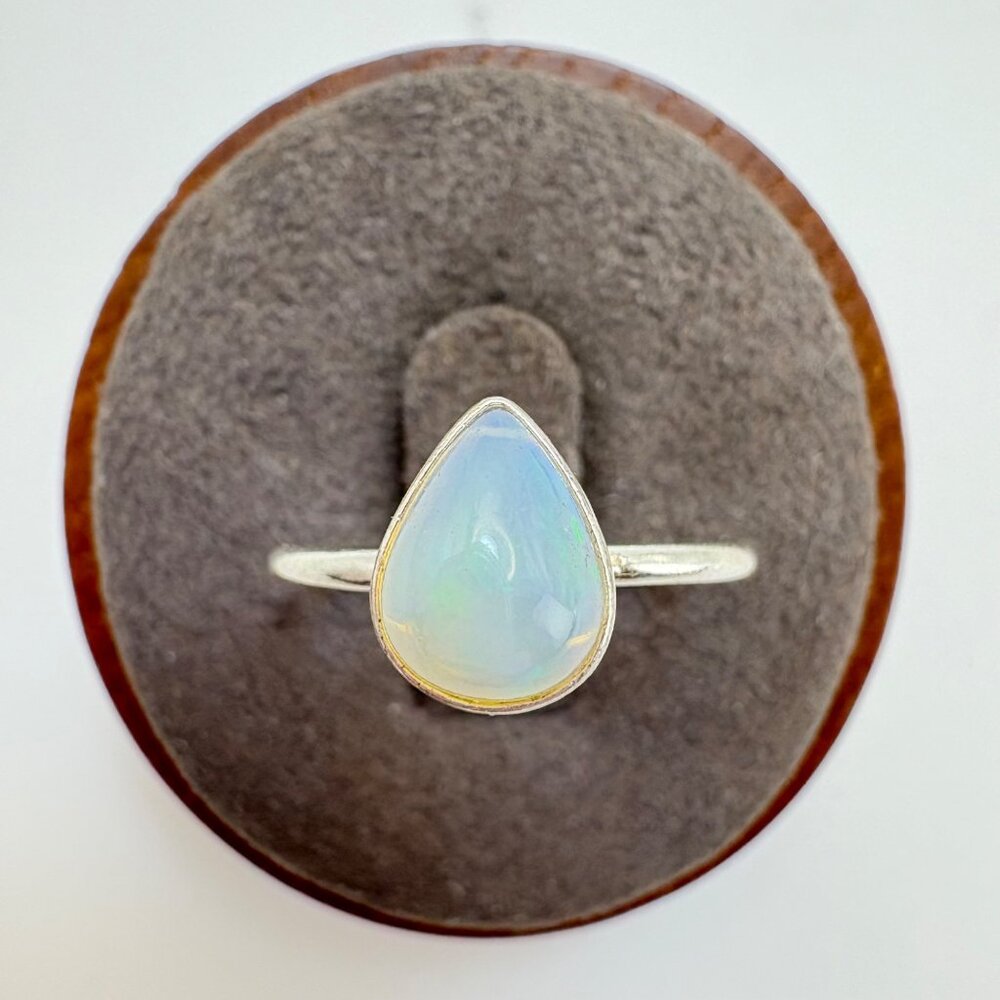 VTG Solid Sterling Silver 925 White Opal Teardrop Statement Ring Size 6.25